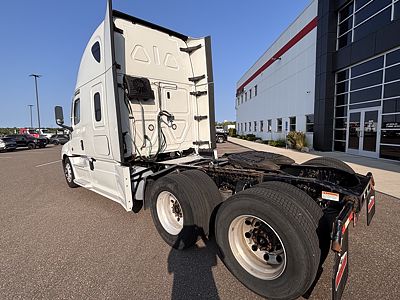2022 Freightliner CASCADIA