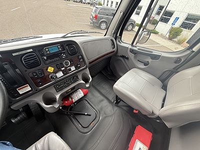 2022 Freightliner M2 106