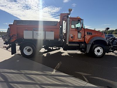 2016 Mack Granite