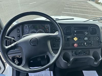 2019 Freightliner M2112