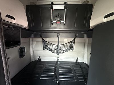 2021 Freightliner CASCADIA 126