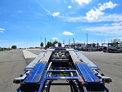2023 Peterbilt 389