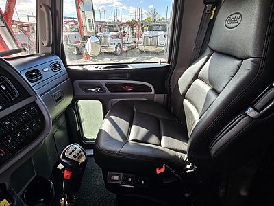 2020 Peterbilt 389
