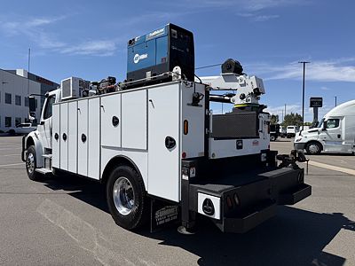2022 Freightliner M2 106