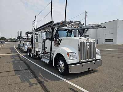 2024 Kenworth W990