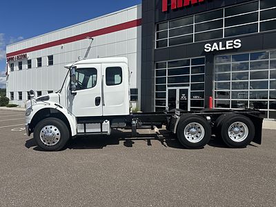 2015 Freightliner M2 106