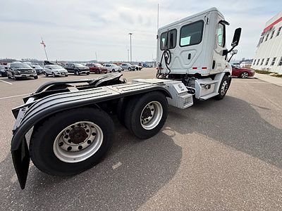 2020 Freightliner CA113DC