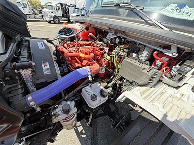 2027 Freightliner M2106