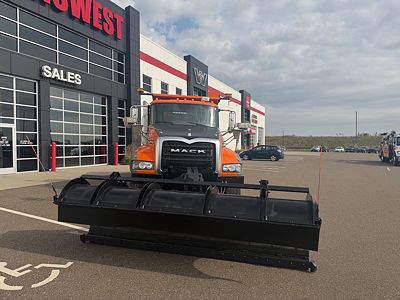 2017 Mack Granite
