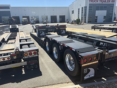 2027 Trail King TK110HDG-Advantage