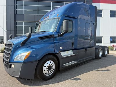 2021 Freightliner CASCADIA 126