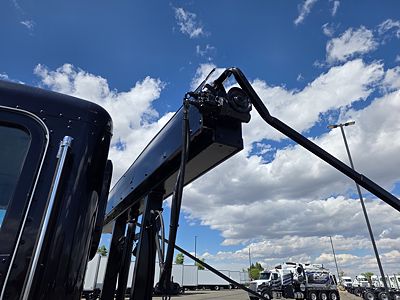 2022 Peterbilt 337