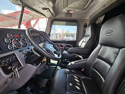 2020 Peterbilt 389