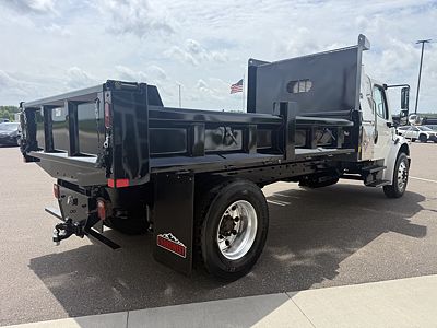 2019 Freightliner M2 106