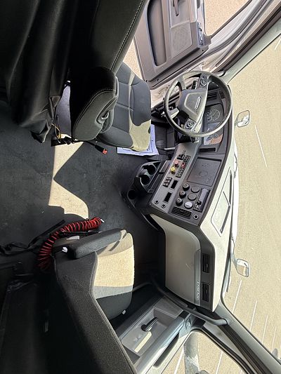 2021 Freightliner CASCADIA 126