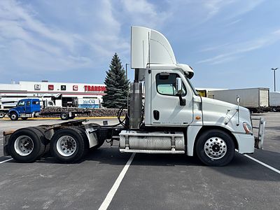 2010 Freightliner CASCADIA