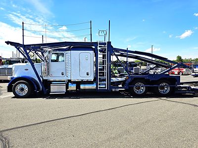 2023 Peterbilt 389