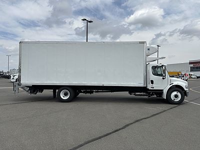2025 Freightliner M2106