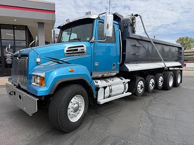 2019 WST 4700SF