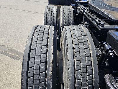 2022 WST 5700XE SLP 