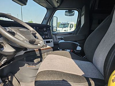 2022 Freightliner PT126SLP