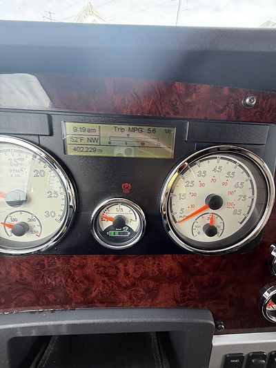 2023 Freightliner 122SD