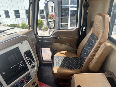2016 Mack GU813