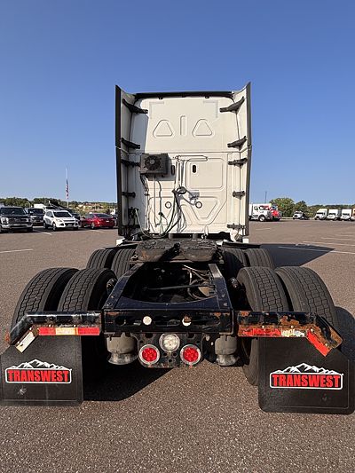 2022 Freightliner CASCADIA