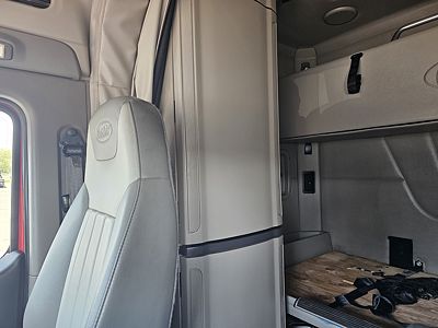 2023 Peterbilt 579