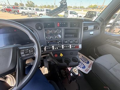 2024 Kenworth W990