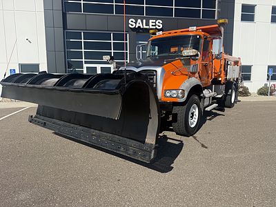 2015 Mack Granite