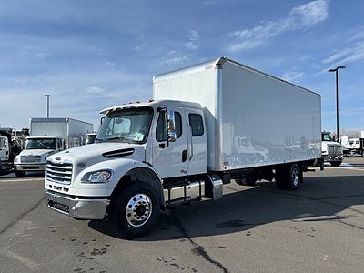 2025 Freightliner M2106