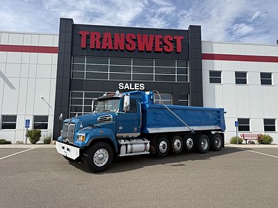 2022 WST 4700SF