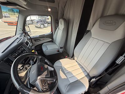 2023 Peterbilt 579