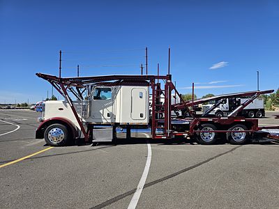 2022 Peterbilt 389