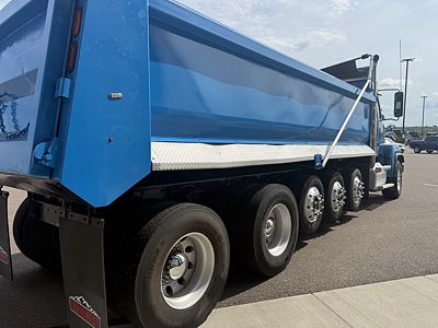 2022 WST 4700SF