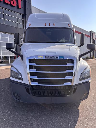 2022 Freightliner CASCADIA