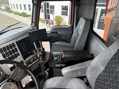 2017 Mack Granite