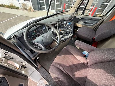 2020 Freightliner CA113DC