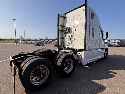 2022 Freightliner CASCADIA