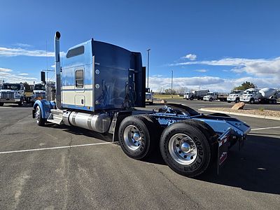 2026 Kenworth W900
