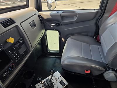 2022 Peterbilt 337