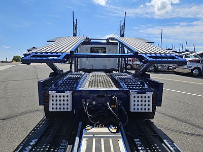 2023 Peterbilt 389