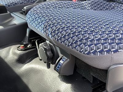 2025 Isuzu NRR GAS