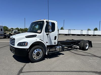 2027 Freightliner M2106