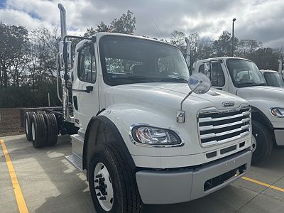 2026 Freightliner M2106