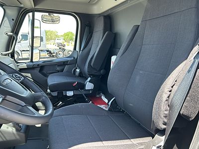 2027 Freightliner M2106
