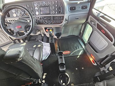 2017 Peterbilt 389