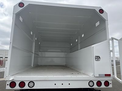 2027 Freightliner M2106
