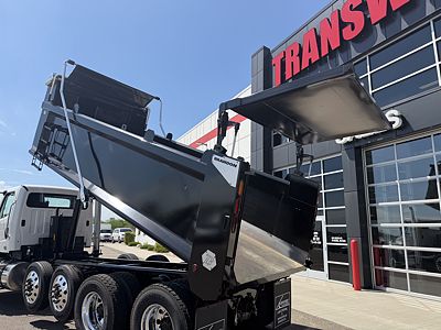 2027 Freightliner 114SD